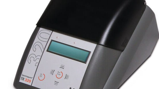 Termoreator MERCK, modelo TR 320