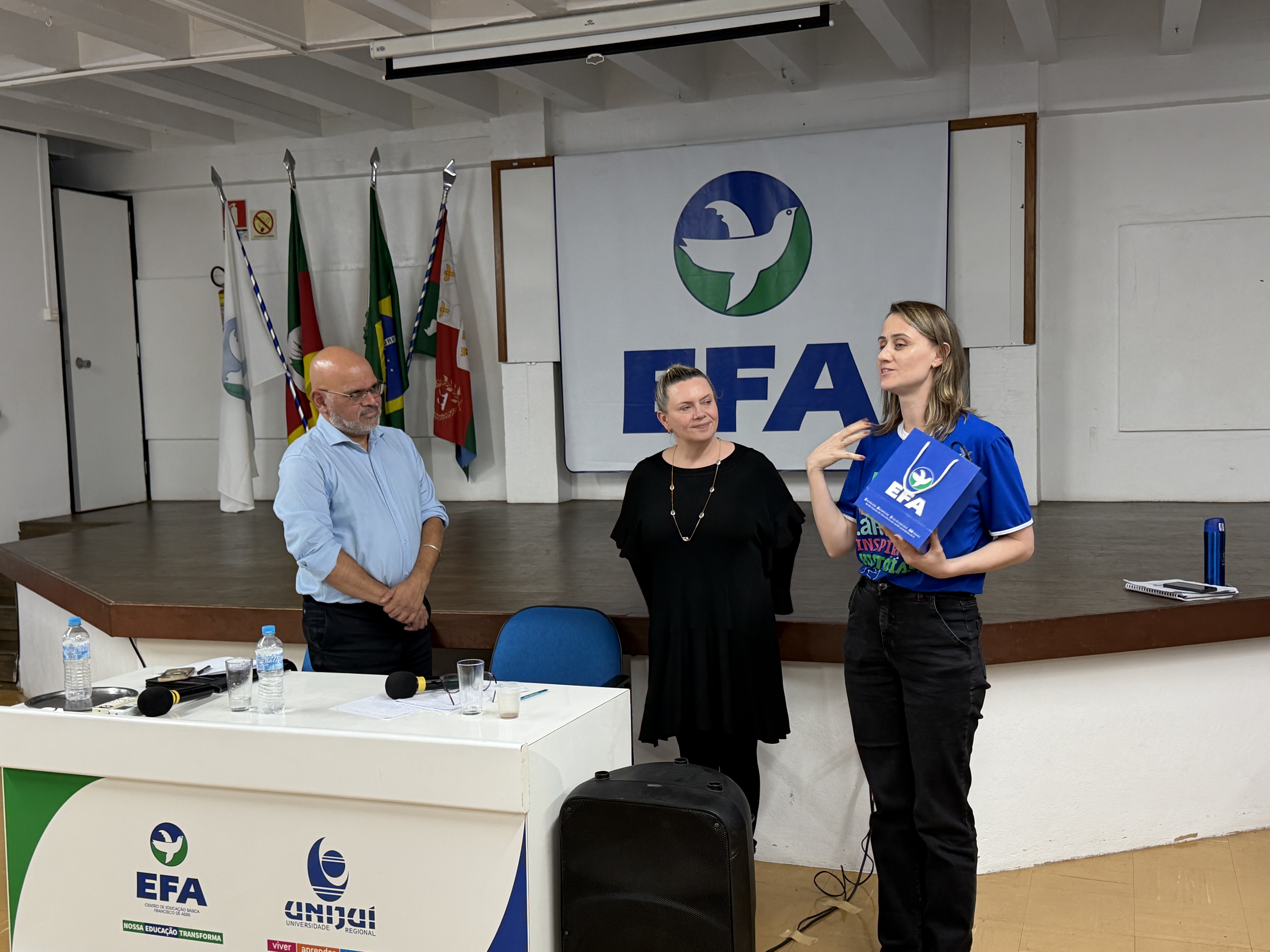 Descrição da primeira imagem