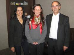 Claudia Huber (ao centro), com professores organizadores do evento, na Bélgica