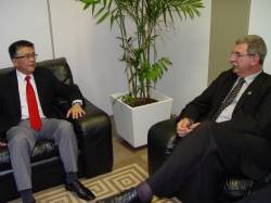 Reitor recebe Nelson Fugimoto, Secretário de Inovação do Ministério do Desenvolvimento, Indústria e Comércio Exterior