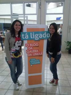 Acadêmicas Thaís Kinalski e Jéssica Vieira do Amaral, Pedagogia - Câmpus Santa Rosa