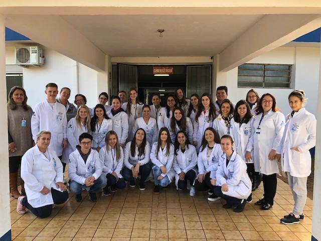 Equipe de enfermagem do Hospital Universitário Evangélico